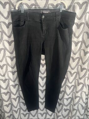 20 R TORRID Black Bombshell Skinny Jeans ❤️😊